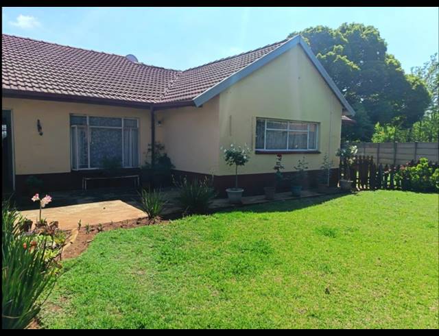 3 BEDROOM FREESTANDING RENTED IN KRUGERSRUS